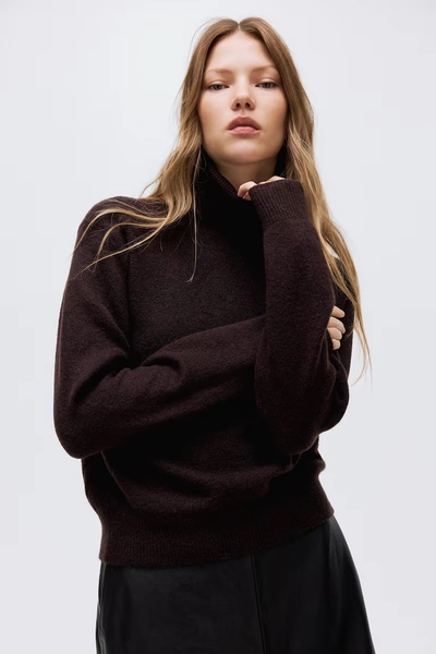 Turtleneck Sweater - Dark brown