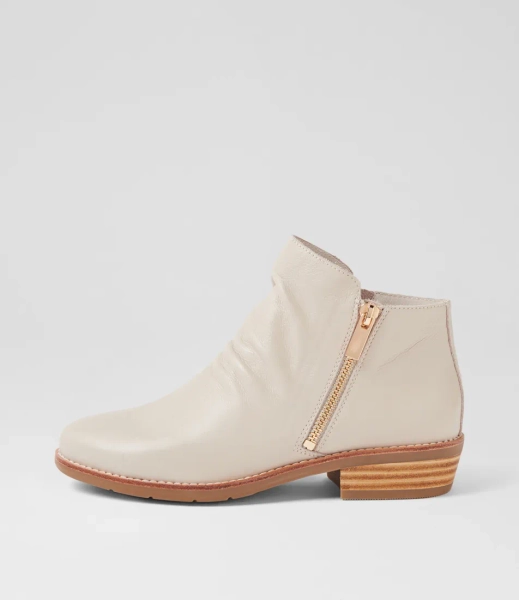Lankin Almond Leather Ankle Boots