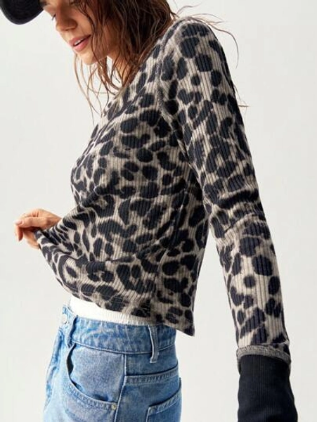 Bohemela Women's Fitted Leopard Print Vacation Long Sleeve Round Neck T-Shirt