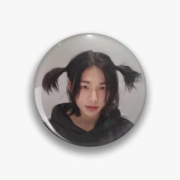 Hyunjin Meme Stray Kids Pin