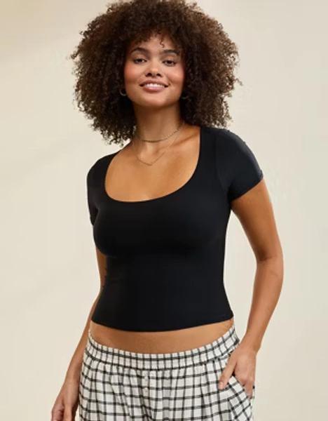 SMOOTHEZ Short Sleeve Scoop T-Shirt