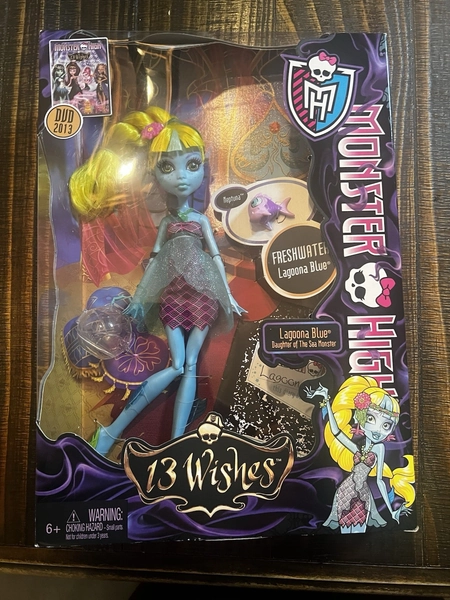 2012 Mattel Monster High 13 Wishes Lagoona Blue Fashion Doll