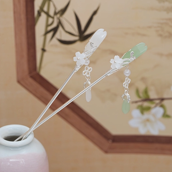 Traditional Chinese Water Drop Hairpin - Vintage Ornamental Hair Clip for, Wedding, & Cultural Events - Elegant Hair Accessory with Ancient Style (No Feathers)
