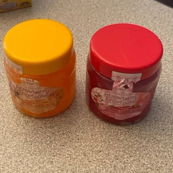 The Bridge Direct Strawberry Shortcake Slime
