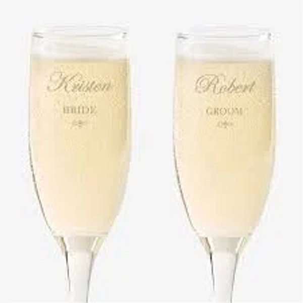 Wedding Couple Personalized Champagne Flute Set