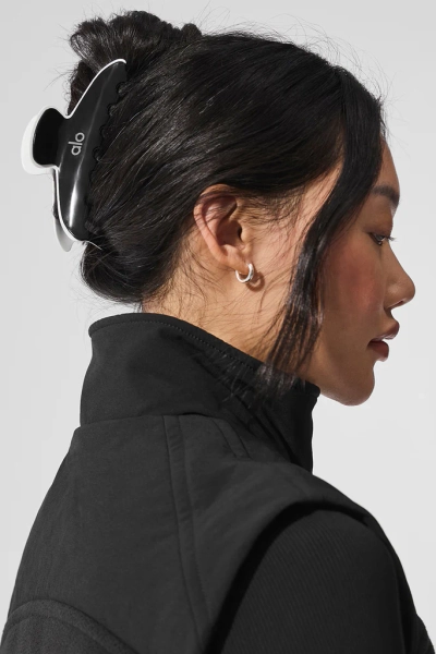 Alo: Outline Claw Clip