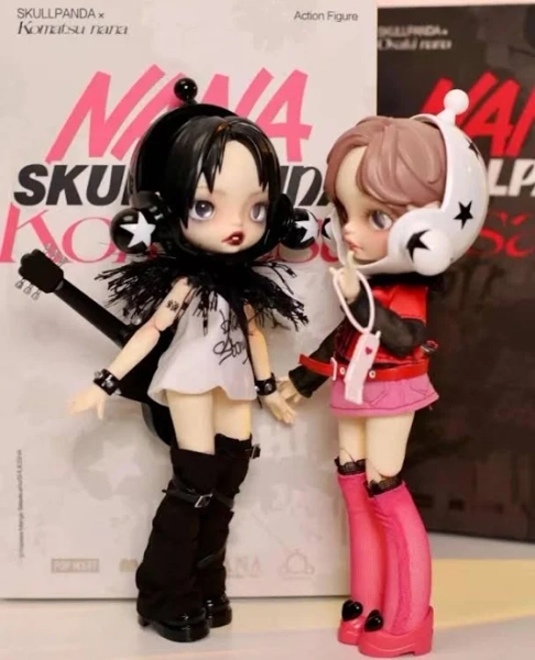 POPMART Nana Komatsu / Nana Osaki Action Figures Set