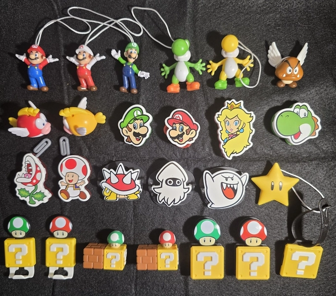 Super Mario - Kinder Joy Egg Surprise - Choose Toy