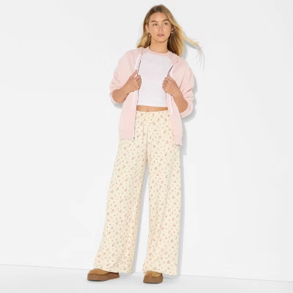women's low-rise wide leg sweatpants