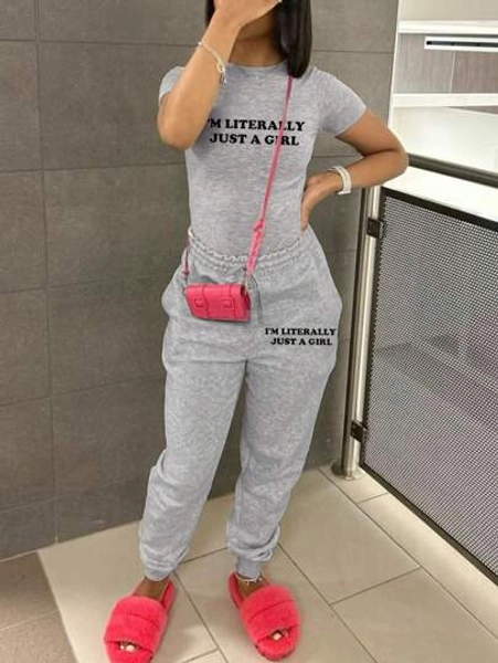 LovelyWholesale Women'S Casual Round Neck Letter Printed Short Sleeved Top And Drawstring Pants Set For Autumn Clothing For Women