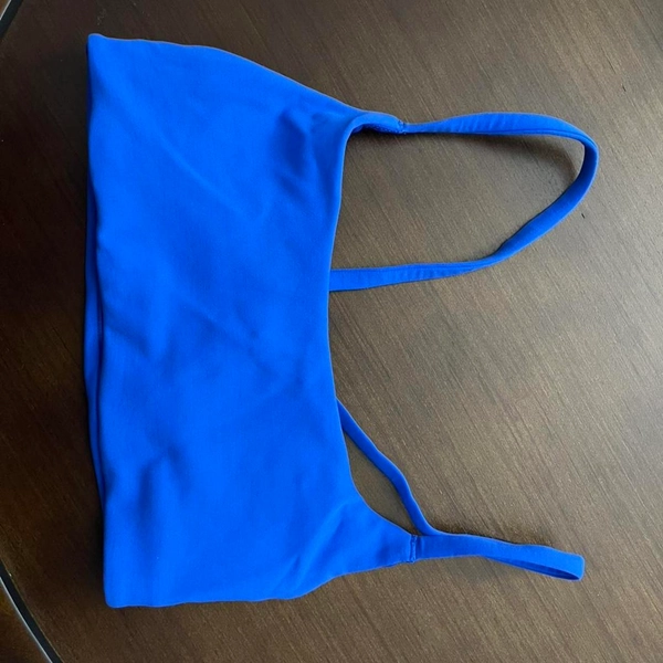 Blue Lululemon sports bra #activewear
Wundertrain...