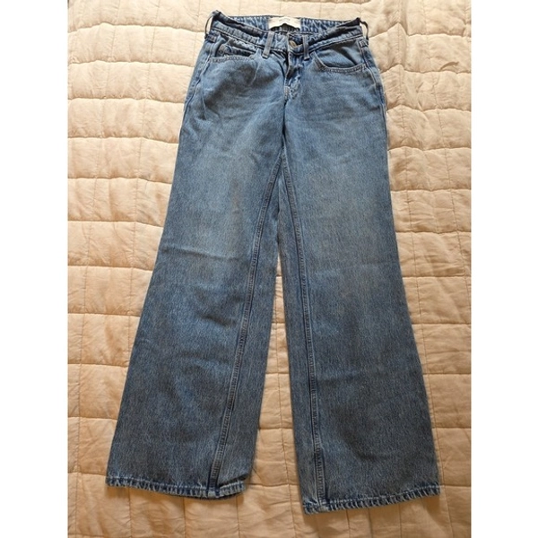 Hollister Women's 000R W23 Low Rise Baggy Jeans Embroidered Bows Pink Thread Y2K