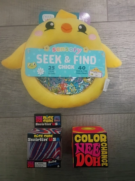 Sensory Toy Bundle - Chuckle &amp; Roar Seek &amp; Find Chick + 2 NeeDoh Squishy Cubes