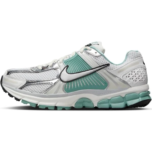 Nike Women's Zoom Vomero 5