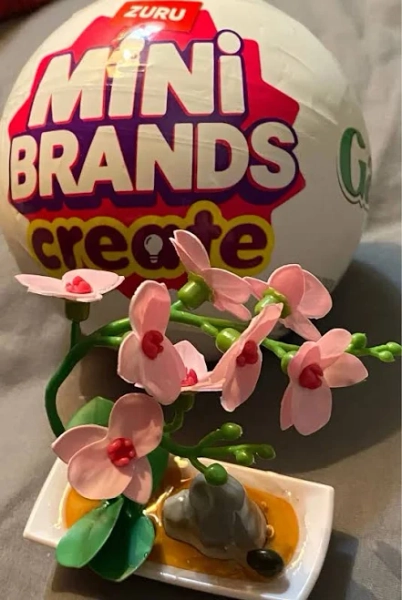 Mini Brands Garden with snail1