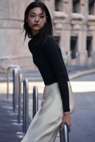 TURTLENECK T-SHIRT