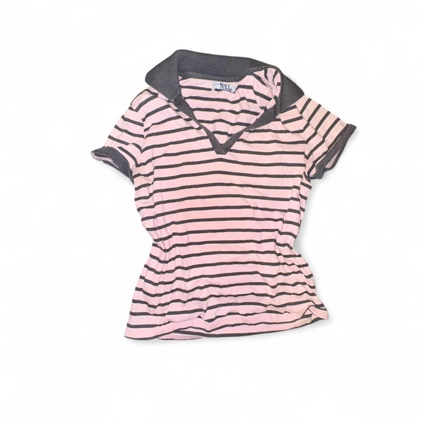 Insane y2k tight fit polo by New York laundry 
Size...
