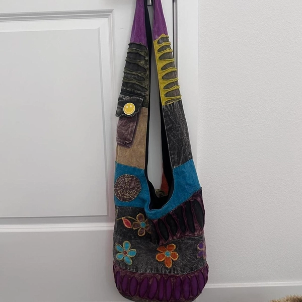 Boho patchwork shoulder tote bag <3

no flaws, just...