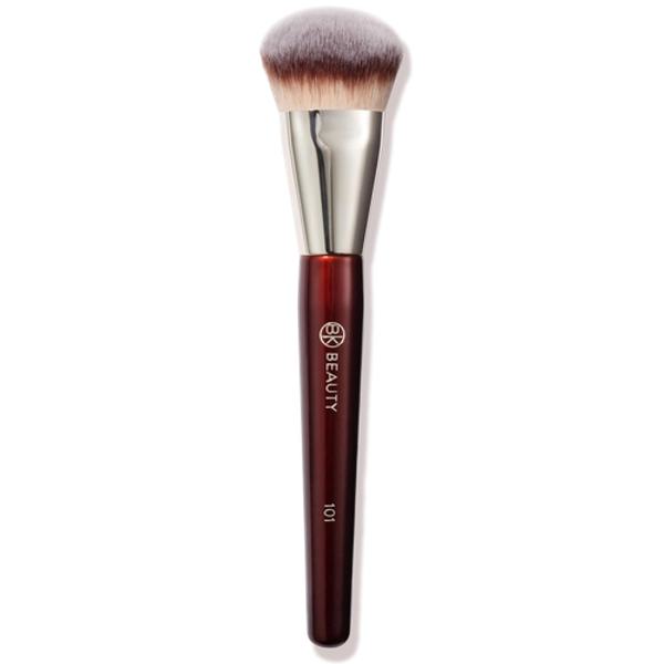 101 Contoured Foundation Brush