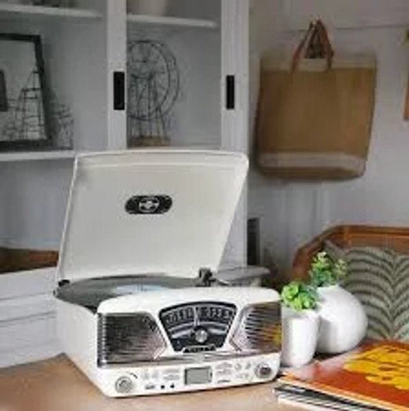 Roxy 4 60's Retro Turntable/MW-FM Radio/CD Player