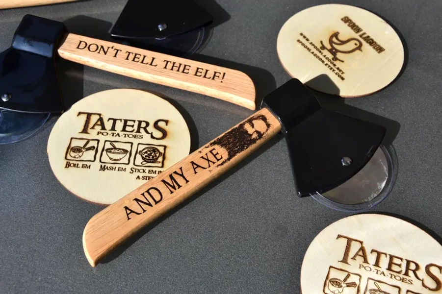 Gimli And My Axe - Lord of the Rings inspired Pizza Cutter Axe - Cinema Kitchenware - Tolkien Middle Earth Don't Tell the Elf Customisable