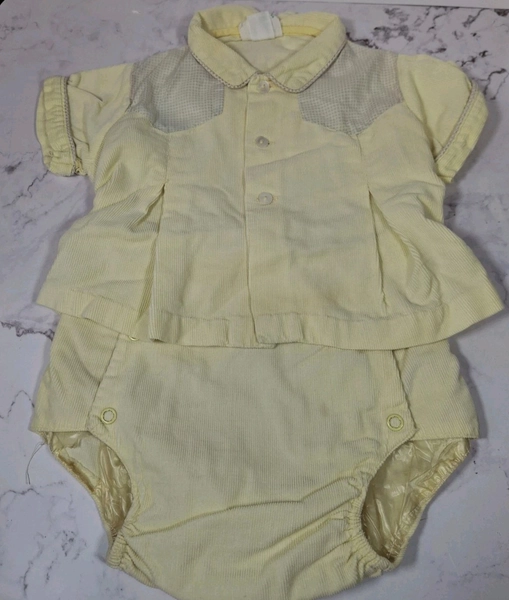 Vintage Jolie Medium YELLOW NEUTRAL CHILDRENS CLOTHES With Plastic Diaper Insert
