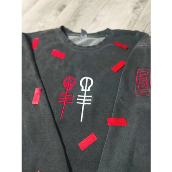 Twenty one pilots //Skeleton clique embroidered sweatshirt