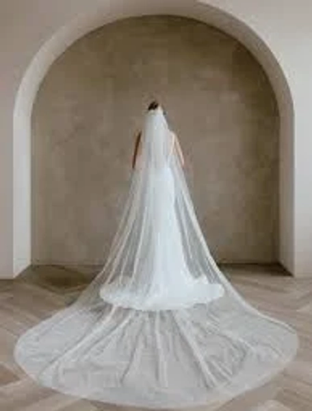 Plain Veil by Chic Bridals