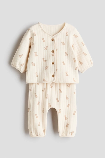 4-6 Months - H & M - 2-piece Quilted Jersey Set - Cream/Giraffes