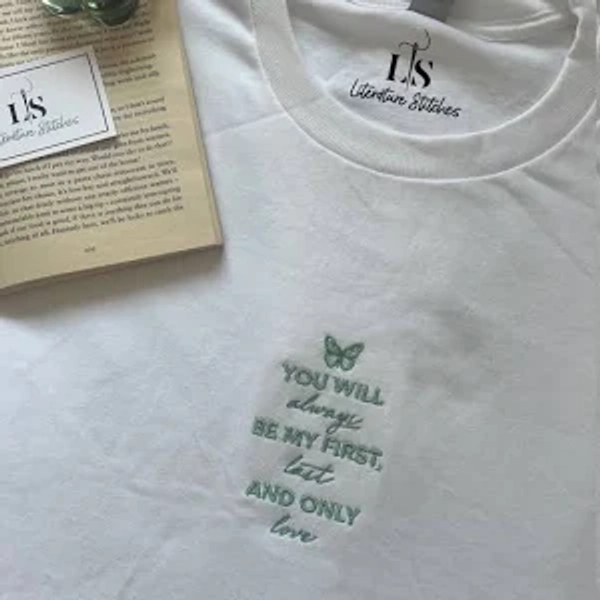 Ana Huang - Twisted Lies Hoodie / S / Left Chest