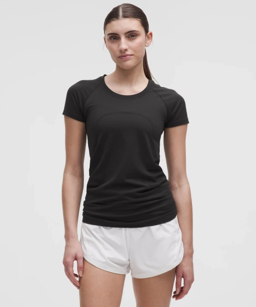 Swiftly Tech Short-Sleeve Shirt 2.0 *Hip Length - Black/Black - 16