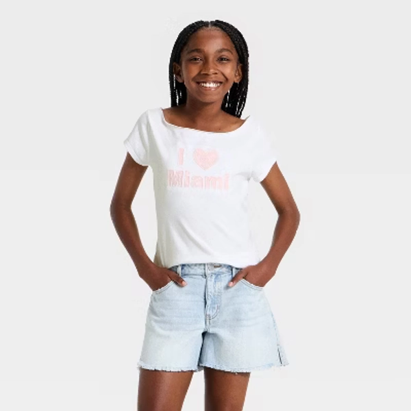 Girls' Boatneck Graphic Short Sleeve T-Shirt art class™ White/Pink M