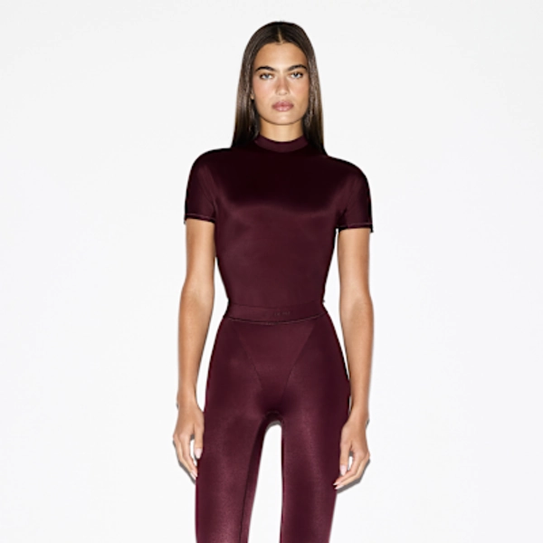 NikeSKIMS Shine Women's Mock-Neck Short-Sleeve Top
