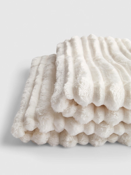 Ribbed Large Throw