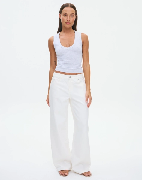 Mid Rise Wide Leg Jean