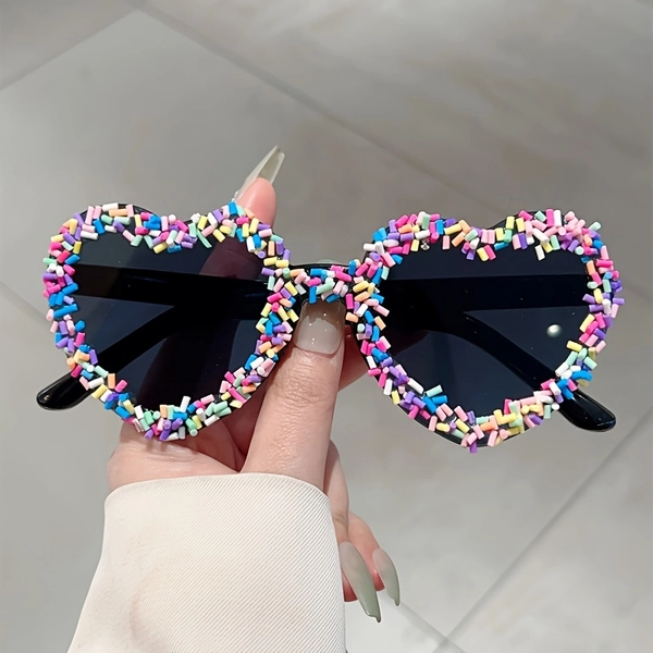 Women'S Oversized Heart-Shaped Fashion Glasses with Colorful Confetti Decorative Lenses - Fashion Party Streetwear Accessories, No Lens Protection, Fashion Eye Glasses, Trendy Accessory, Playful Eyewear, Vibrant Design, Party Accessories|Playful Eyewear|Vibrant Design