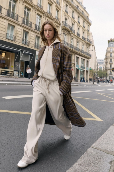 WIDE-LEG TROUSERS WITH ELASTIC WAISTBAND