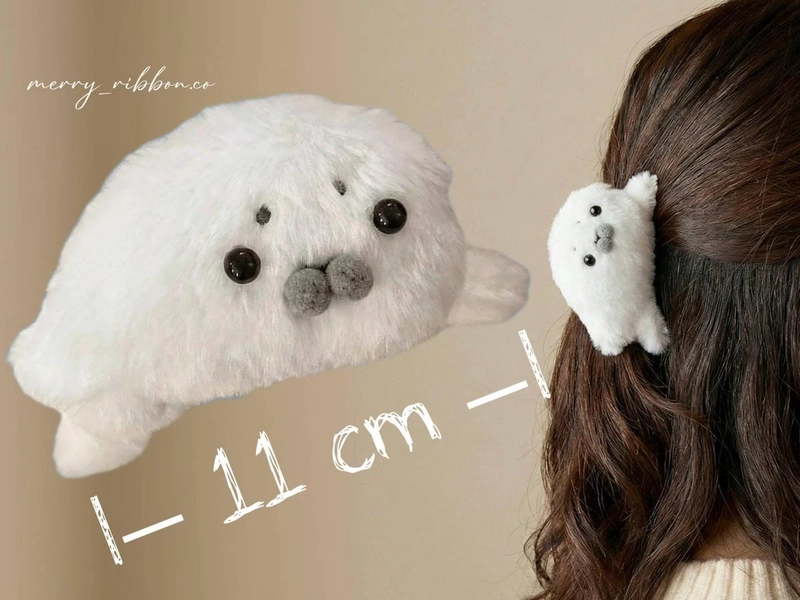 Fluffy Seal Hair Claw Clip | Kawaii Plush Animal Hair Clip, Cozy Cute Aesthetic, Soft Faux Fur Claw, Gift for Cat & Seal Lovers MerryRibbon