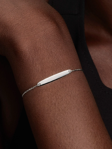 Engravable Bar Chain Bracelet