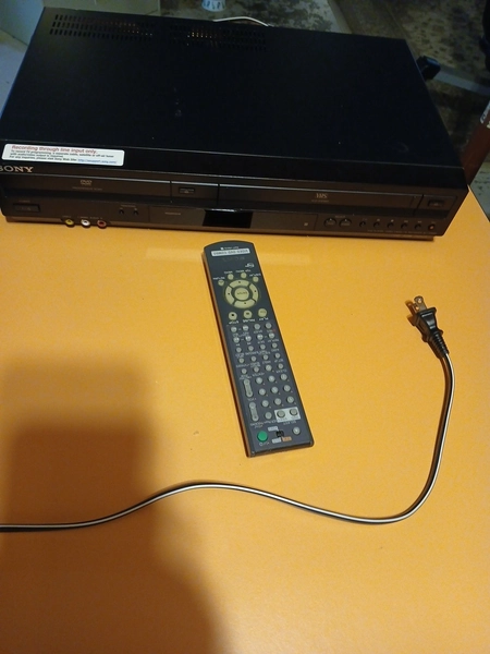 Sony DVD VHS Player SLV-D380P With Remote See Pics And Description Works