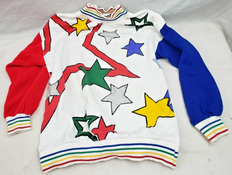 VINTAGE 1980s RETRO CHILD'S STARS SWEATSHIRT KNITWAVES RED WHITE &amp; BLUE SILVER