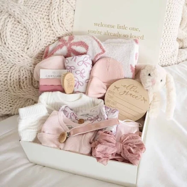 The Ultimate Baby Gift Set Bows