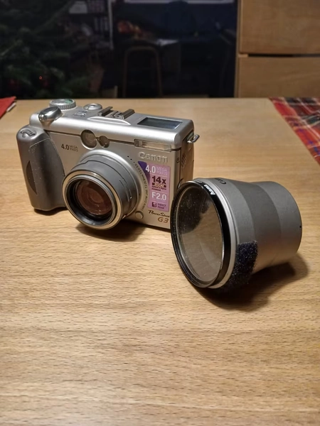Reserviert • Gelöscht • 
        Canon Power Shot G3, Digitalkamera Kompaktkamera