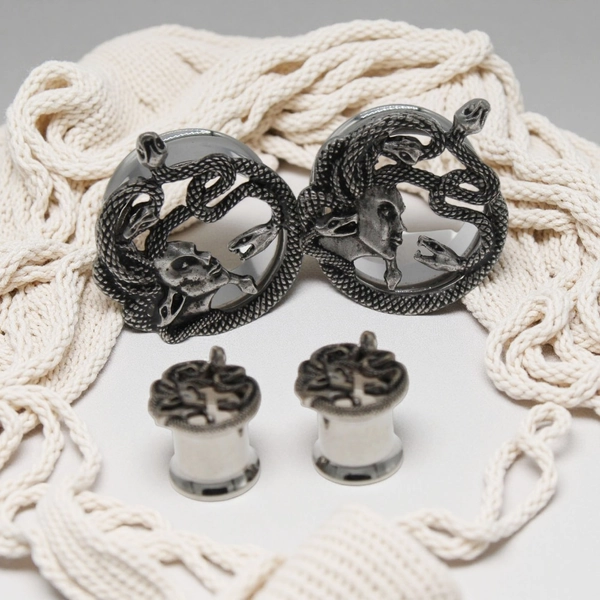 1 Pair of Hollow Out Snake Ear Gauges, Plugs, and Tunnel Earrings Made of Stainless Steel, Suitable for Both Men And Women, Designed for Women, Perfect for Piercing And Expanding Body Jewelry