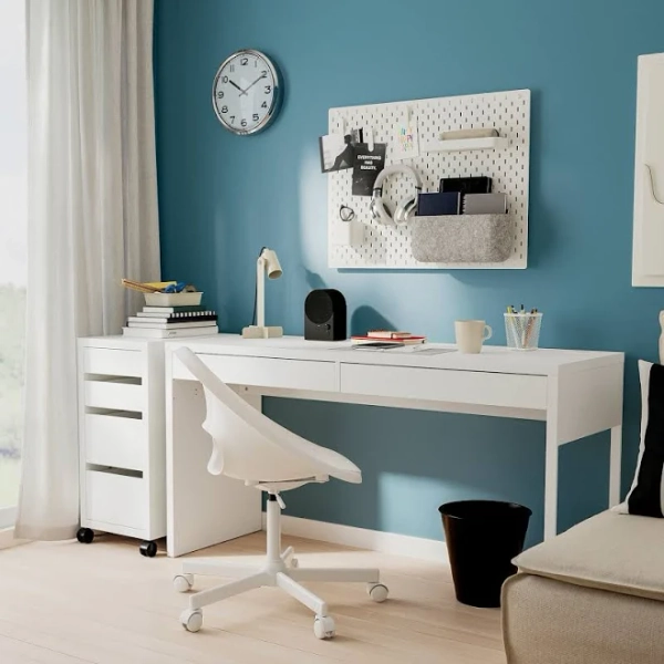IKEA MICKE Desk
