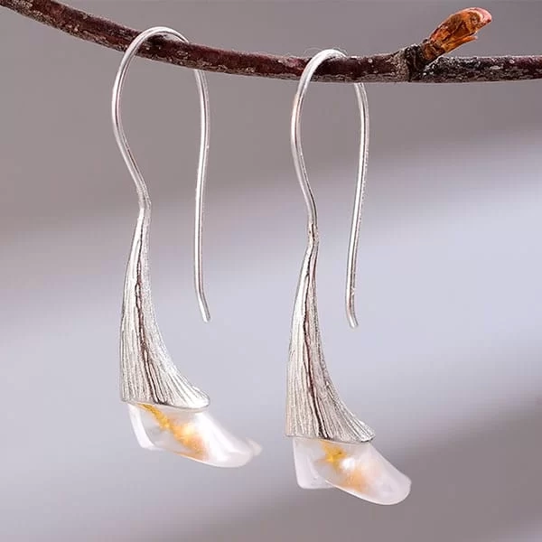 ARETES FLOR DE LIRIO - NAMU Joyas en plata 925
