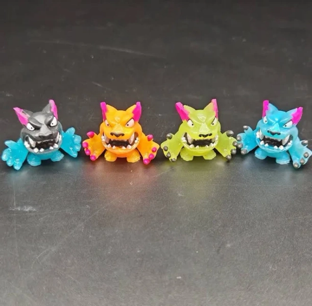 LOT 4pcs/set Mr Beast Lab Swarms ATOMIC Panthe Micro Figures Kids Collection Toys