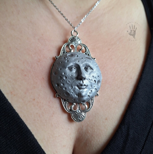 Moonface necklace, moon jewelry, moon phase jewelry, full moon pendant, gothic necklace, victorian jewelry 