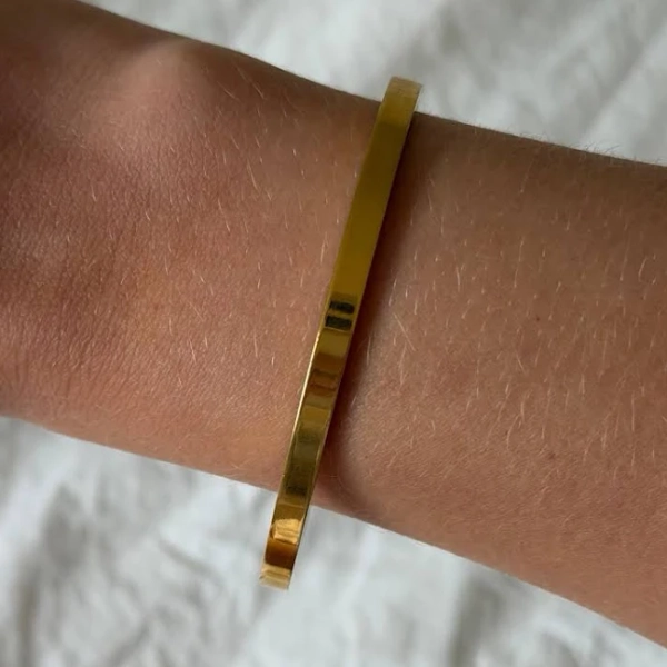 Women's Waterproof Bangle Evryday Bangle
