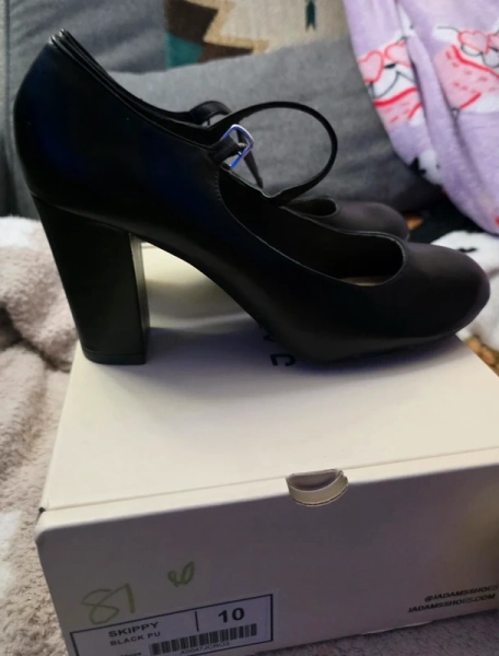J.Adams Black Skippy Size 10
